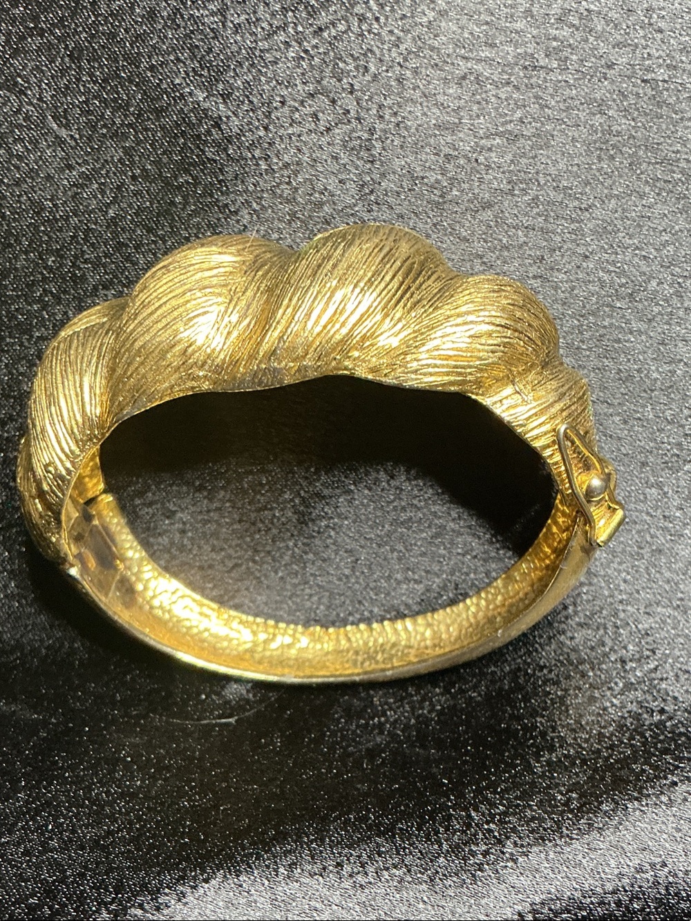 Gold Textured Wave Hinged Bangle Bracelet with Clasp- Unbranded